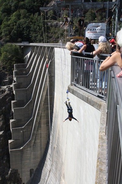 bungee-jumping-364620_640