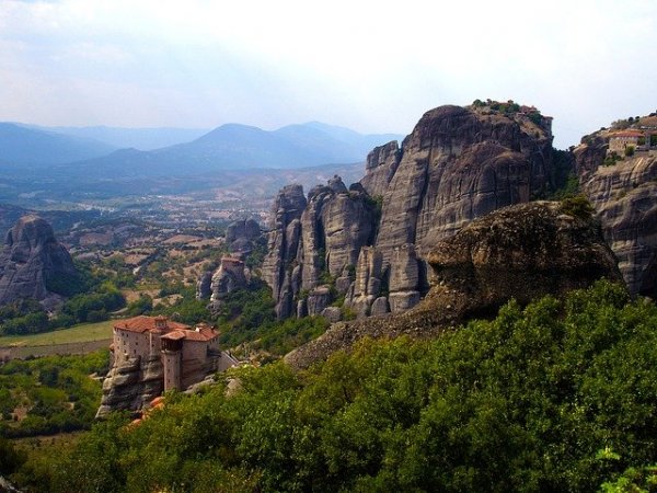 meteora-196984_640