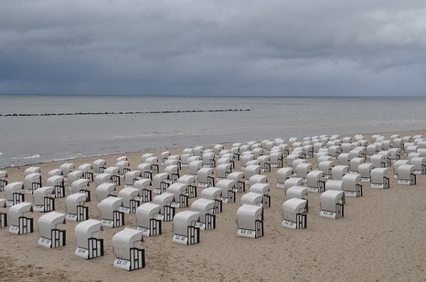 beach-chair-268207_640