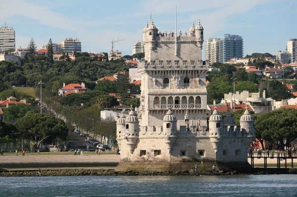 belem-tower-349141_640