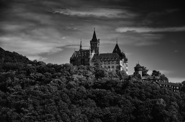 castle-1119318_640