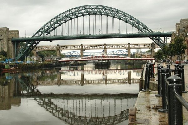 newcastle-upon-tyne-bridge-640597_640
