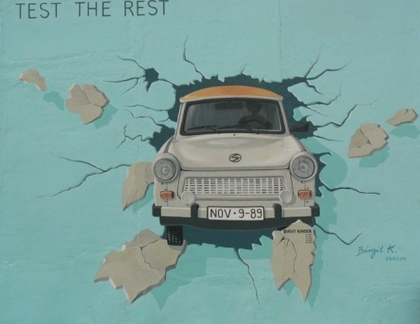 wall-375441_640_kicsik