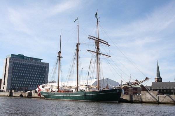 arhus-949706_640