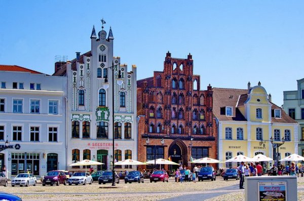 21369940112_c1ba07514e_z