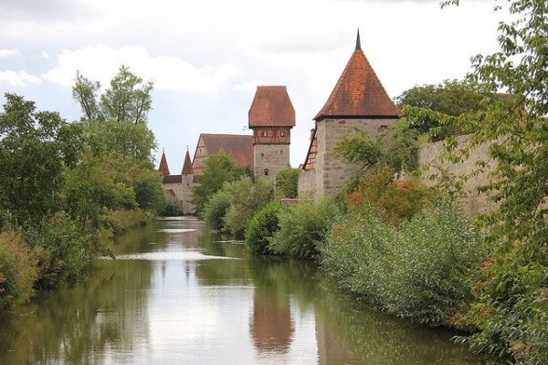 22885912610_7361d73b61_z