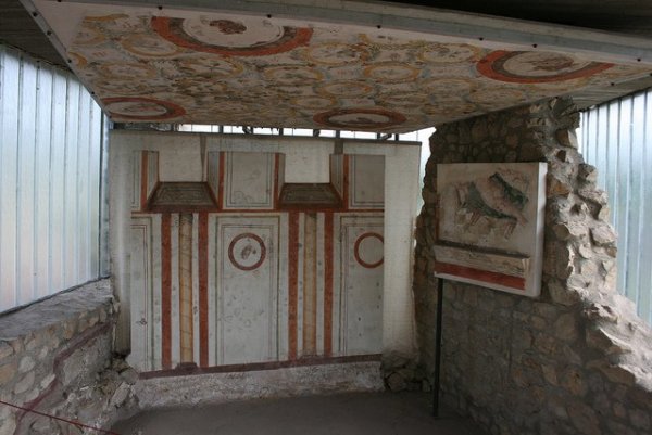 6056380640_825335954f_z